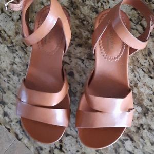 Brown heeled sandal